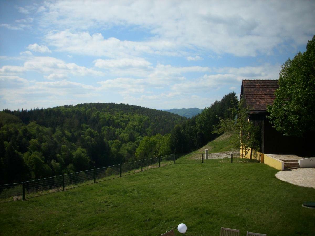 Gaestehaus Maxltoni Kitzeck im Sausal Bagian luar foto