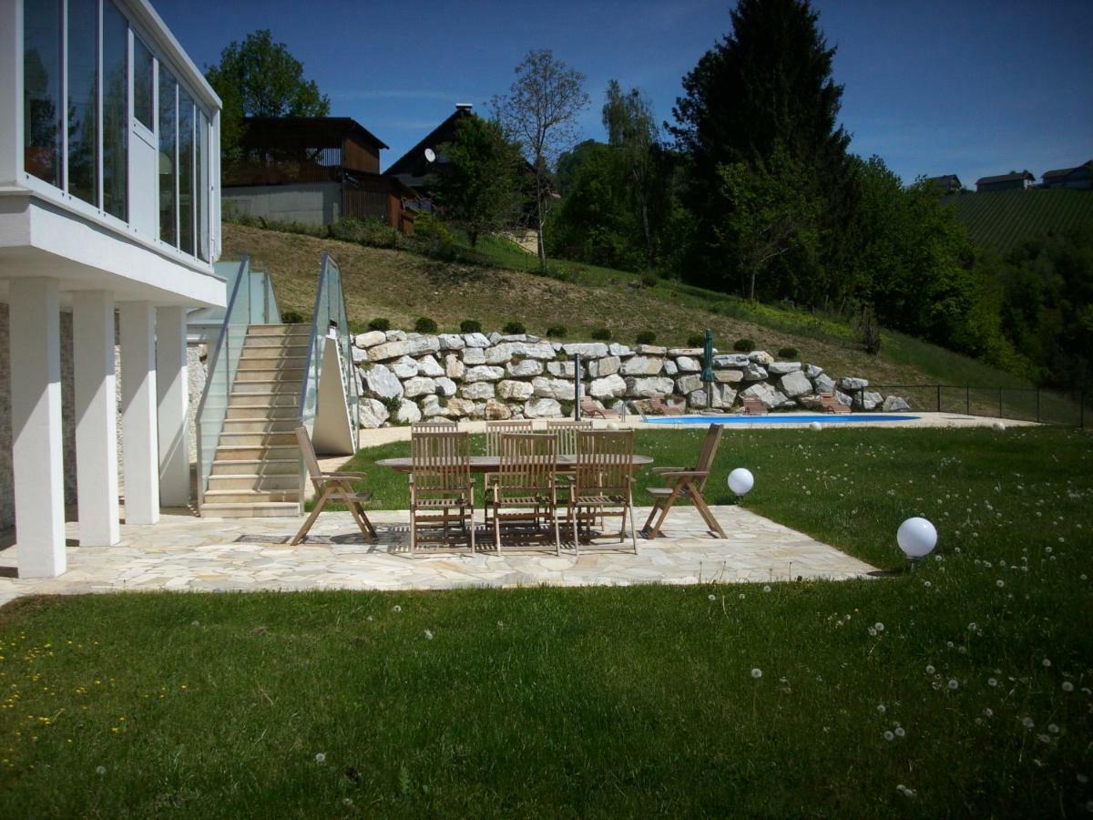 Gaestehaus Maxltoni Kitzeck im Sausal Bagian luar foto