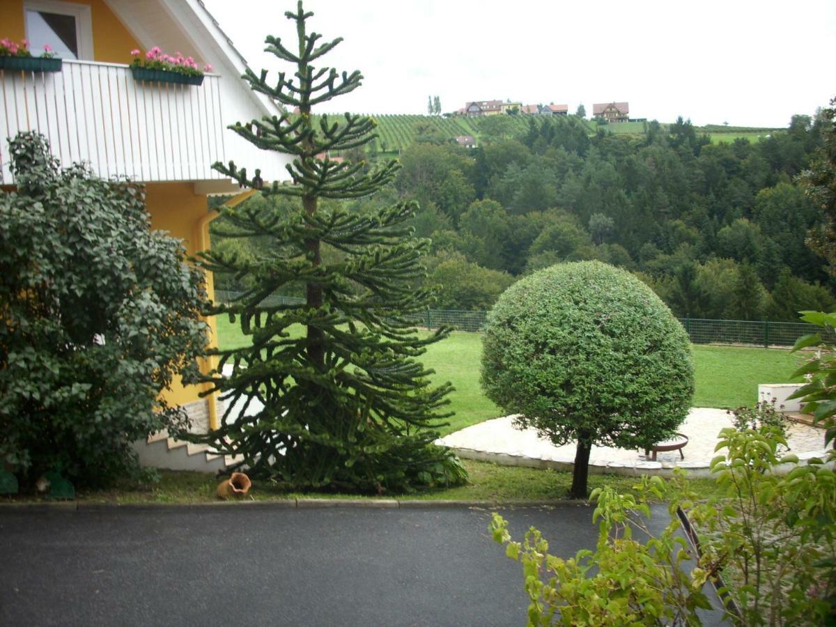 Gaestehaus Maxltoni Kitzeck im Sausal Bagian luar foto